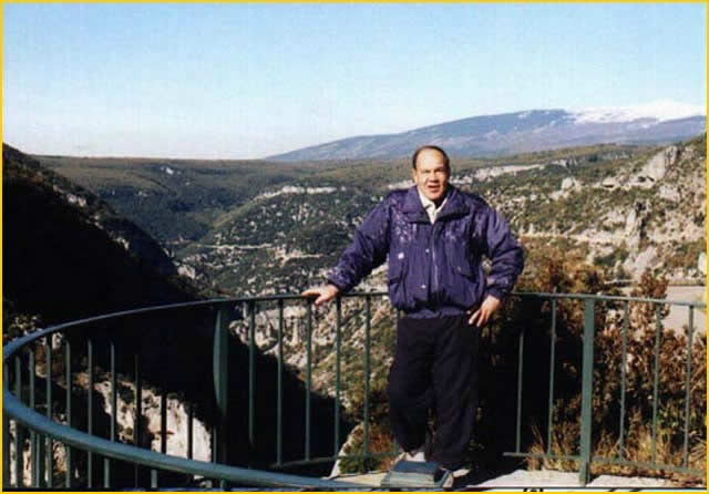 09.jpg